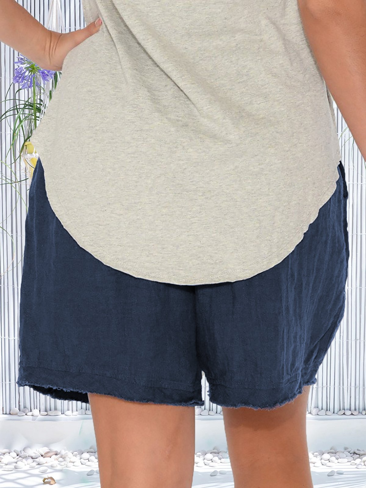 Loosen Cotton Blends Solid Shorts