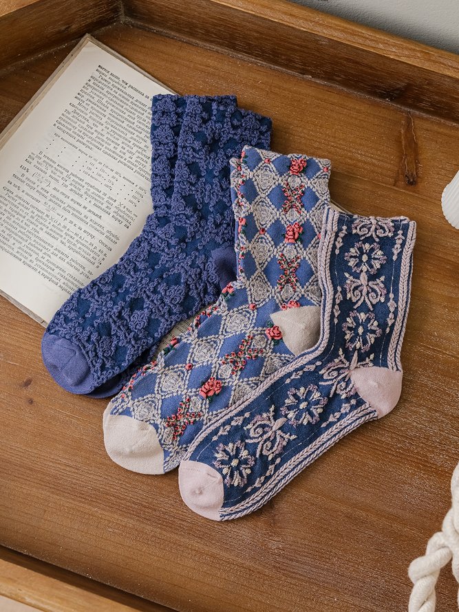 3 Pairs Of Forest Style Palace Style Embroidered Women's Socks